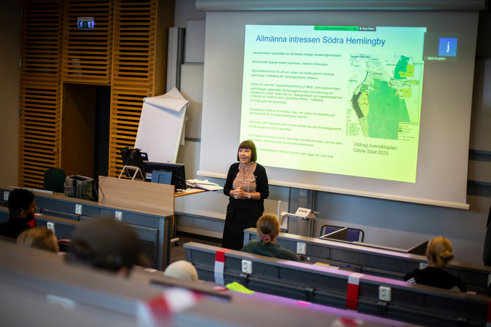 Rektor Ylva Fältholm välkomnade de nya civilingenjörsstudenterna. Foto: Anna Sällberg