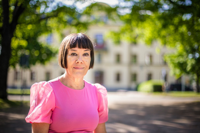 Ylva Fältholm, rektor, Högskolan i Gävle. Fotad i sommarmiljö 20200604.